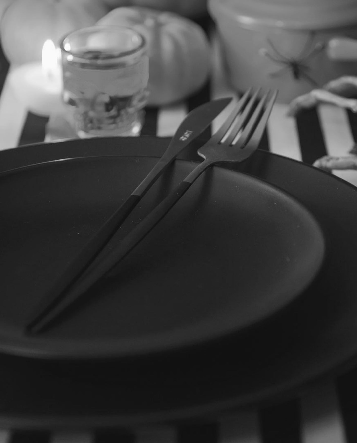 2 pratos sobremesa cronus preto - 20,5cm